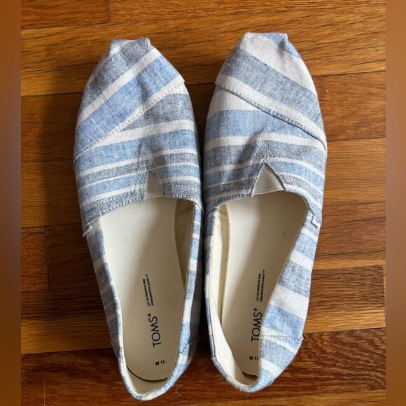 Striped Toms slip ons - Picture 1 of 4